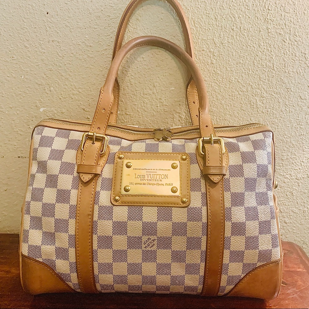 LOUIS VUITTON Berkeley